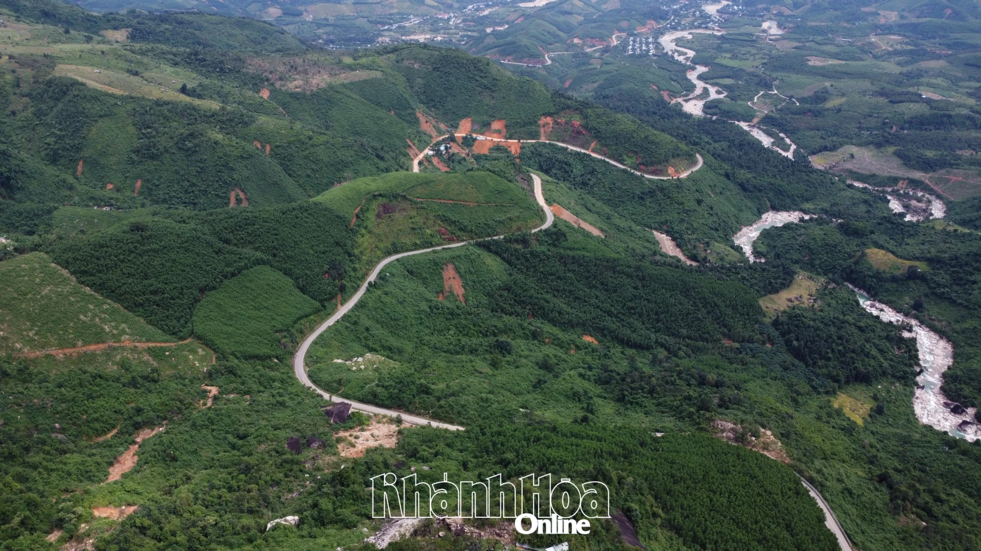 Đèo Khánh Lê đã sẵn sàng thông xe.

