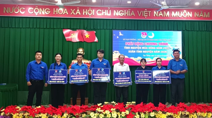 Đoàn xã Vạn Thắng phối hợp phát động chương trình “Tình nguyện mùa đông năm 2025 - Xuân tình nguyện năm 2026”