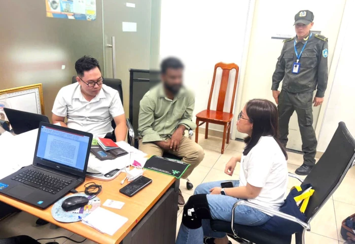 Bắt giữ đối tượng người nước ngoài vận chuyển trái phép ma túy 