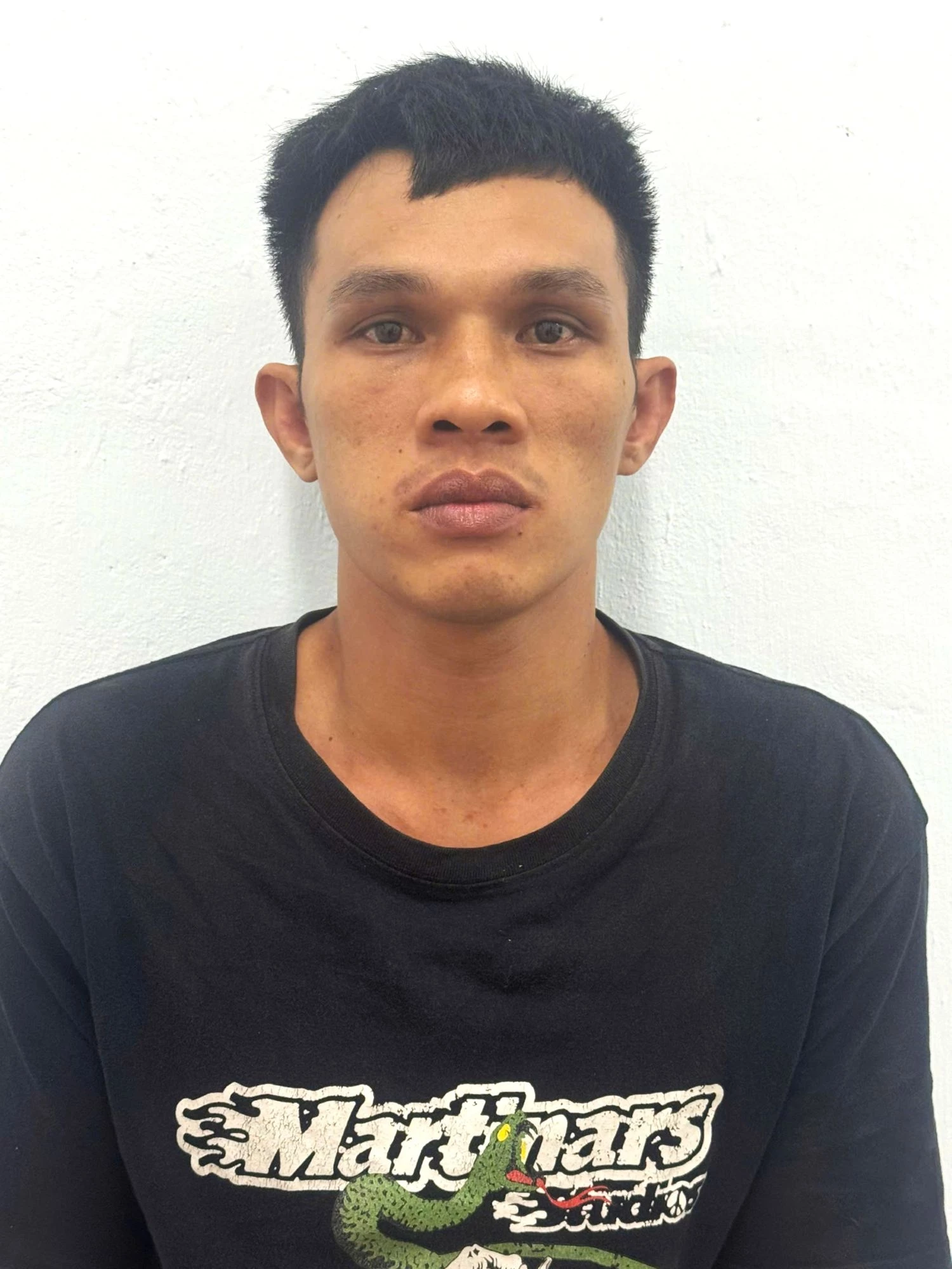 Đối tượng Nguyễn Đình Trí sau khi bị lực lượng Công an bắt giữ.