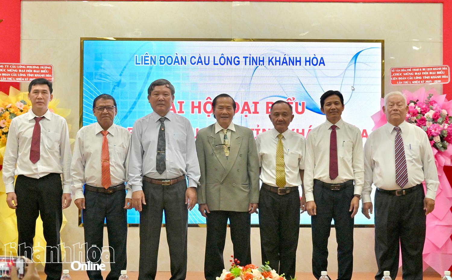 Ban Chấp hành Liên đoàn Cầu lông nhiệm kỳ 2025-2030 ra mắt đại hội.