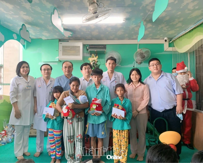 Bệnh viện Đa khoa Khánh Hòa tổ chức Giáng sinh cho 200 bệnh nhi