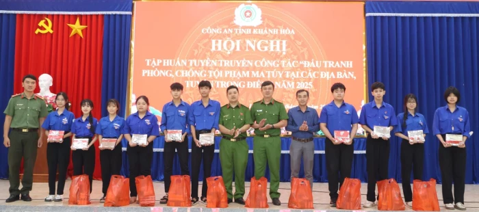 Xã Cam Lâm tập huấn phòng, chống tội phạm ma túy năm 2025