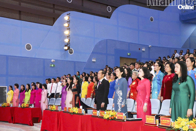 Podcast: Bản tin ngày 12-12