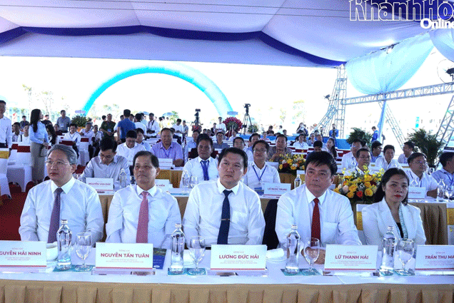 Podcast: Bản tin ngày 19-12