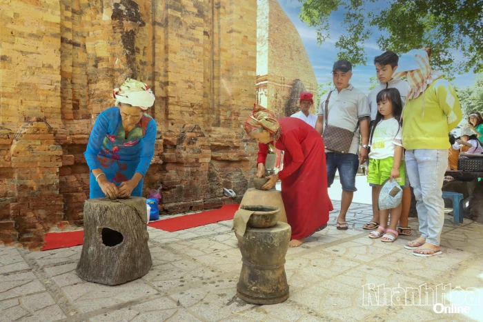 Hơn 205 tỷ đồng thực hiện bảo vệ và phát huy giá trị di sản nghệ thuật làm gốm của người Chăm