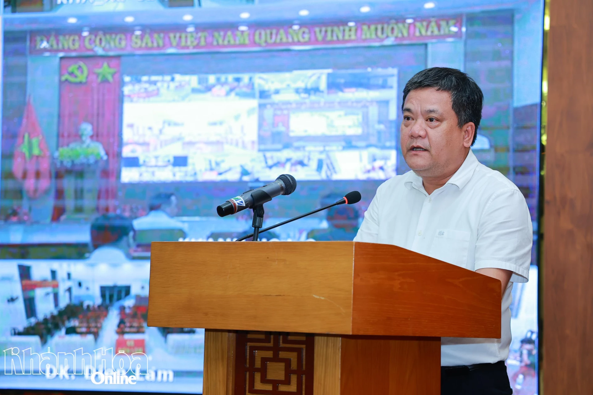 Đồng chí Trần Phong phát biểu kết luận hội nghị.