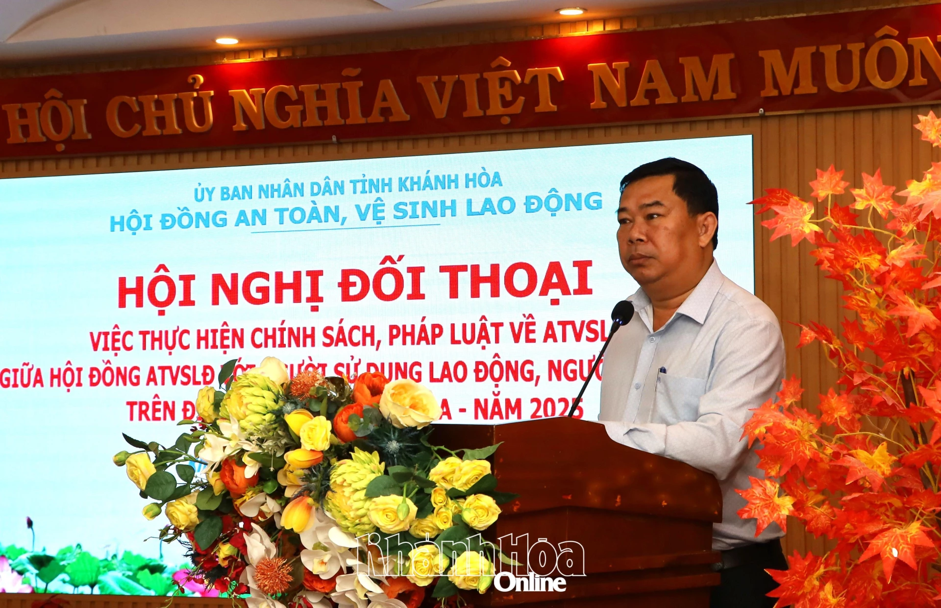 Ông Nguyễn Thành Sơn - Phó Giám đốc Sở Nội vụ phát biểu tại hội nghị.