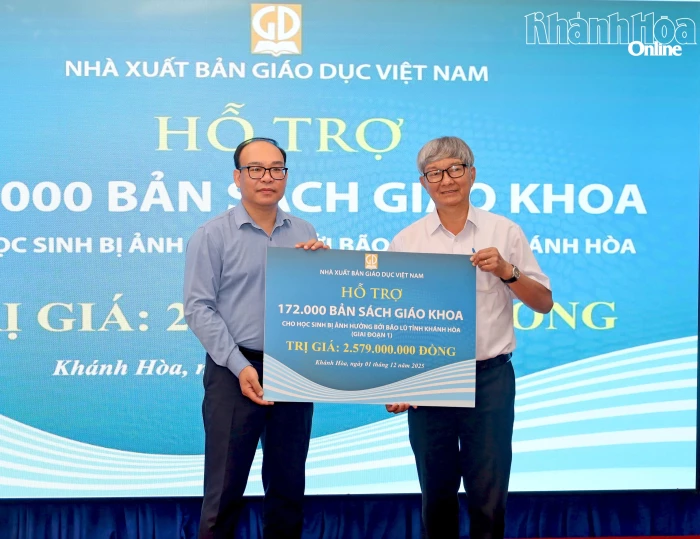 Sở Giáo dục và Đào tạo Khánh Hòa tiếp nhận gần 200.000 bản sách giáo khoa hỗ trợ học sinh vùng lũ