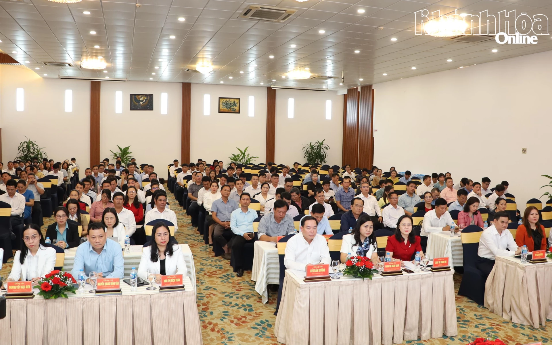 Quang cảnh tại hội nghị.