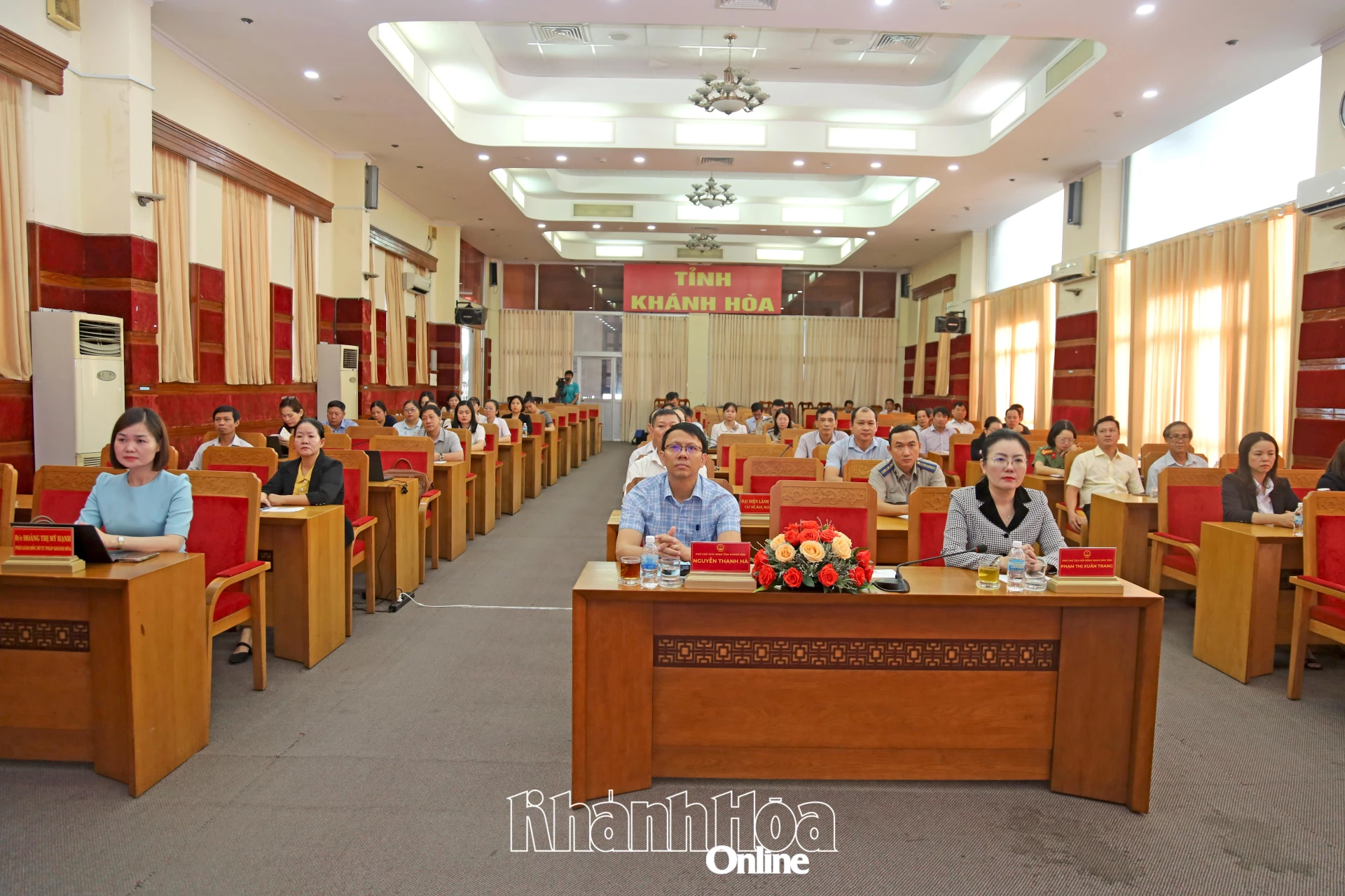 Quang cảnh hội nghị tại điểm cầu Khánh Hòa.