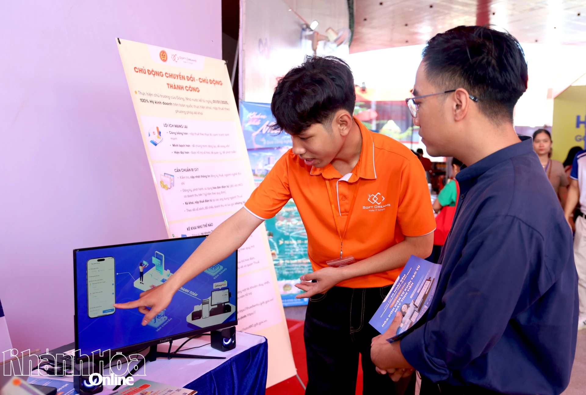 Hướng dẫn người kinh doanh nhỏ trải nghiệm tạo đơn hàng, xuất hóa đơn điện tử khởi tạo từ máy tính tiền. 