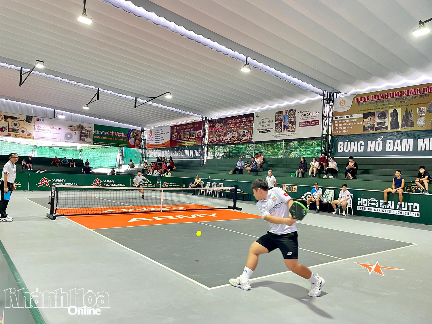 Các vận động viên thi đấu nội dung đơn nam.