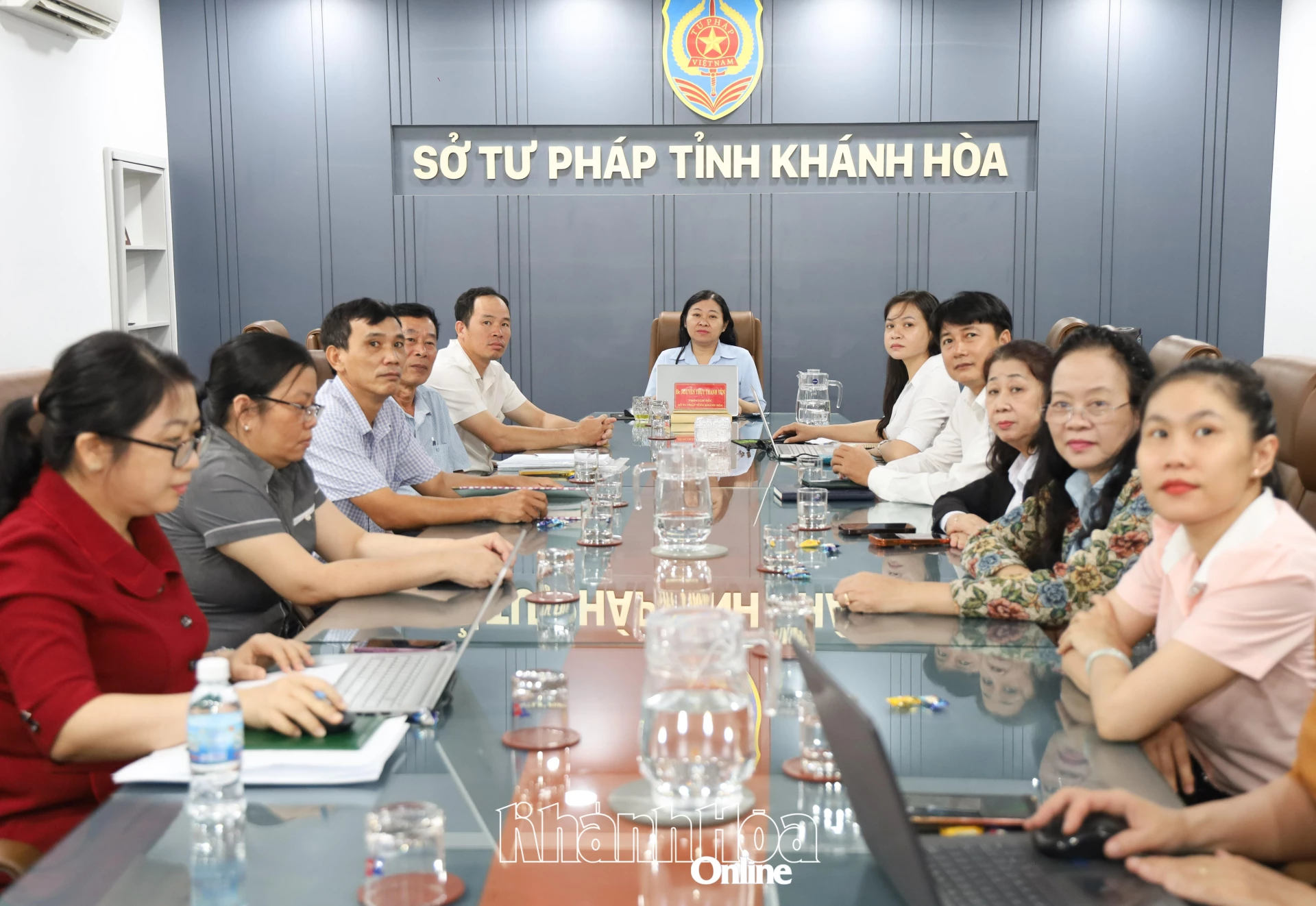 Quang cảnh hội nghị tại điểm cầu Sở Tư pháp Khánh Hòa.