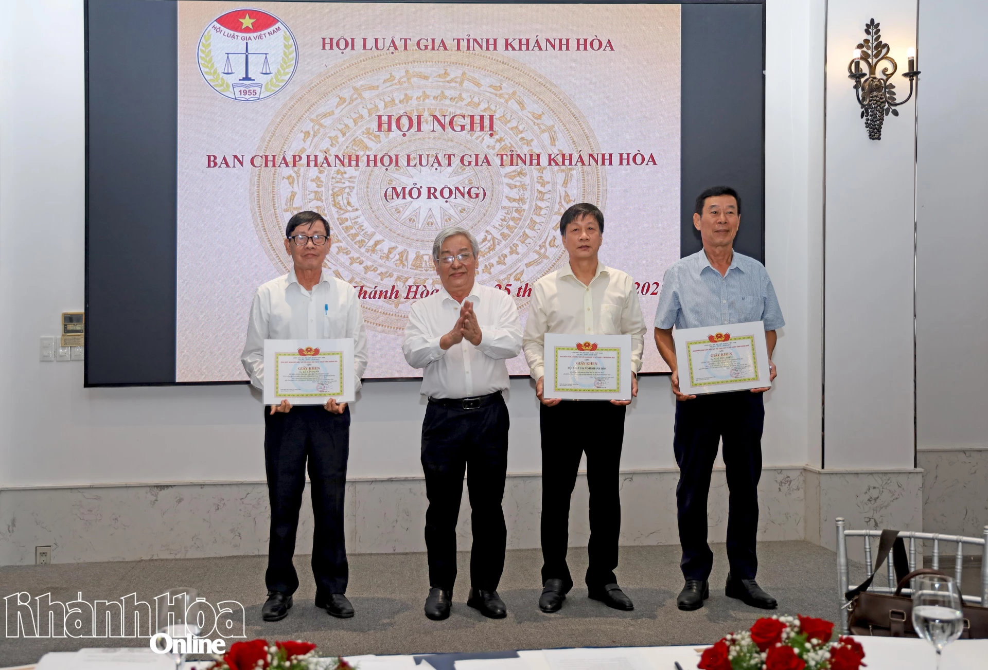 Các tập thể, cá nhân được nhận giấy khen của Liên hiệp các Hội Khoa học và Kỹ thuật tỉnh.