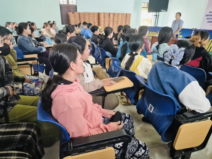 Hội Liên hiệp Phụ nữ xã Nam Khánh Vĩnh tập huấn hỗ trợ kỹ năng truyền thông