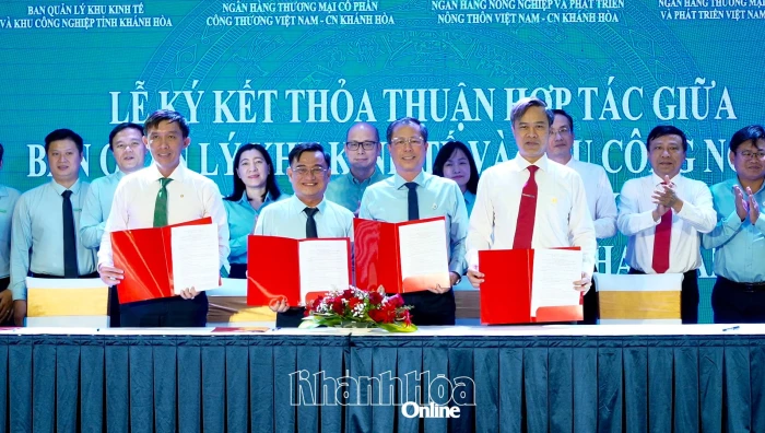 Ban Quản lý Khu kinh tế và Khu công nghiệp tỉnh Khánh Hòa ký kết hợp tác với 3 ngân hàng