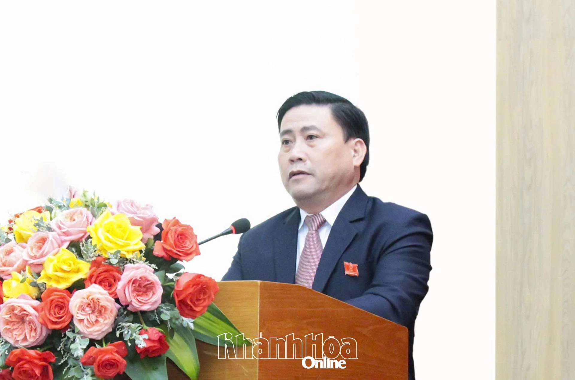 Đồng chí Lâm Đông phát biểu khai mạc kỳ họp.