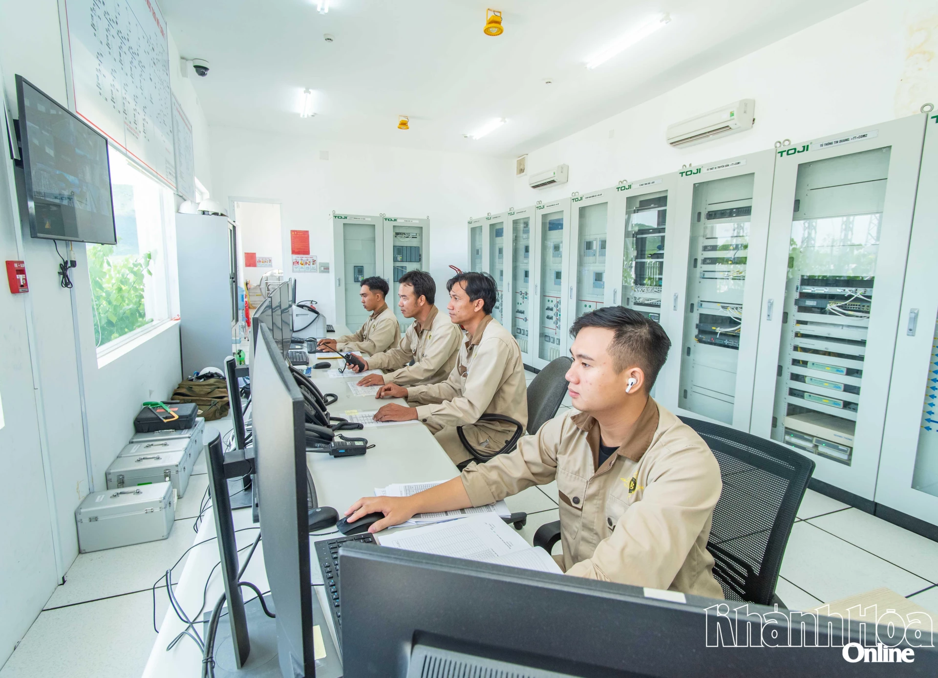 Vận hành Nhà máy điện gió BIM.