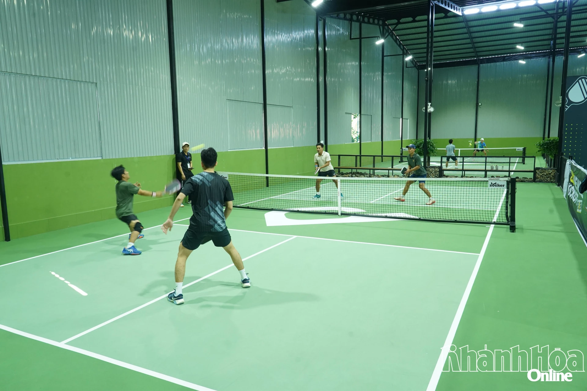 Các vận động viên tranh tài tại giải đấu.