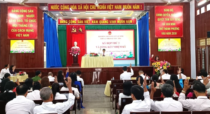 Kỳ họp thứ 3 HĐND xã Vạn Ninh khóa I