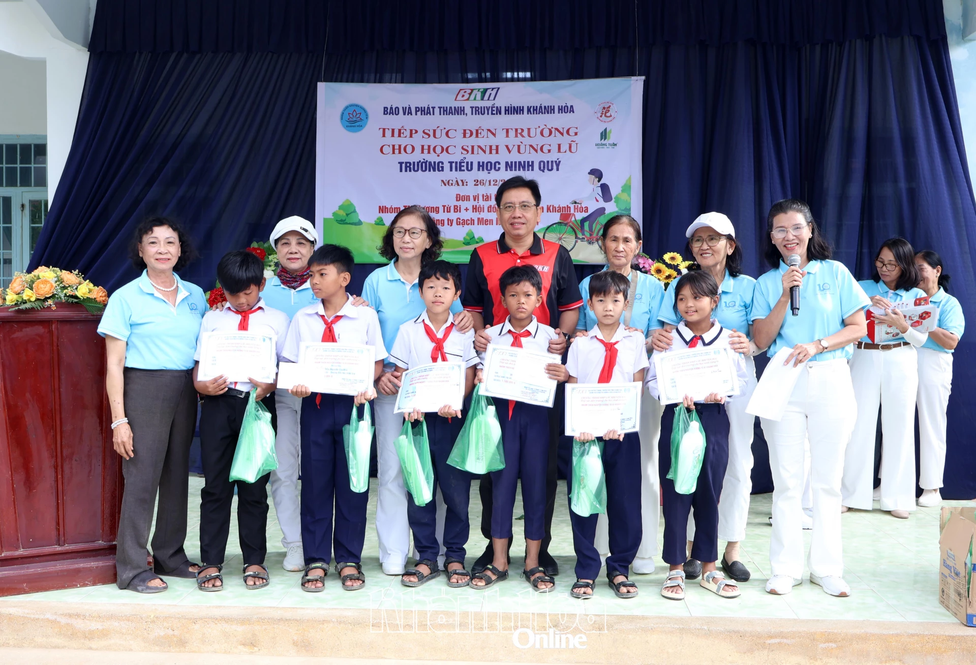 Lãnh đạo Báo và