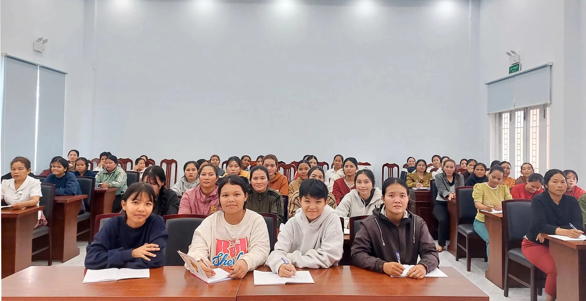 Các học viên tham gia lớp tập huấn.