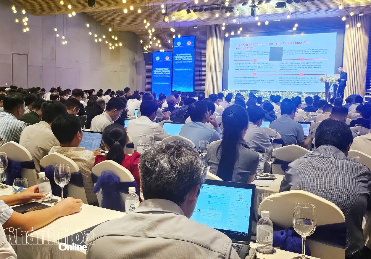 Quang cảnh hội nghị tập huấn