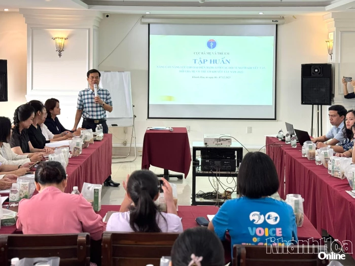 Tập huấn nâng cao năng lực chăm sóc, giáo dục trẻ khuyết tật