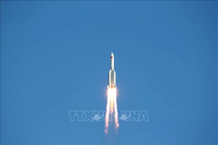 Trung Quốc phóng vệ tinh Internet lên vũ trụ