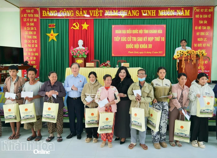 Đại biểu Quốc hội tỉnh Khánh Hòa tiếp xúc cử tri xã Phước Dinh