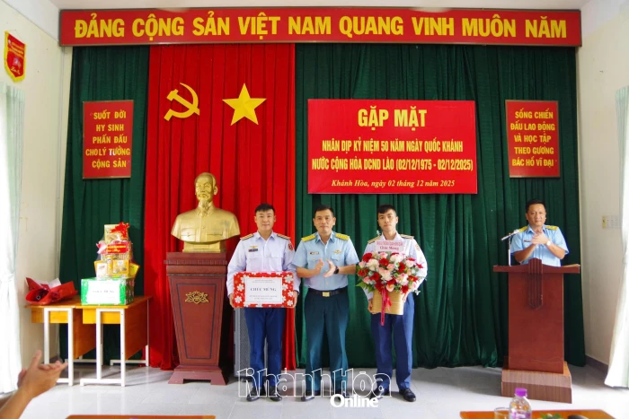 Trường Sĩ quan Không quân gặp mặt kỷ niệm 50 năm Quốc khánh nước Cộng hòa Dân chủ Nhân dân Lào