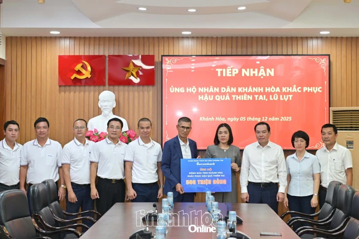 Sacombank đồng hành hỗ trợ người dân vùng lũ