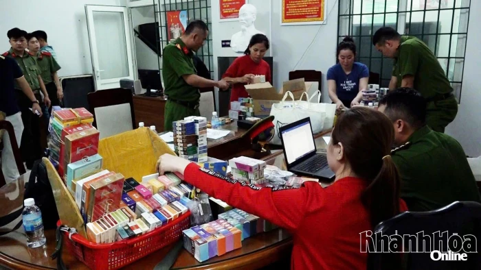 Thu giữ gần 20.000 bao thuốc lá cùng hàng nghìn sản phẩm không rõ nguồn gốc