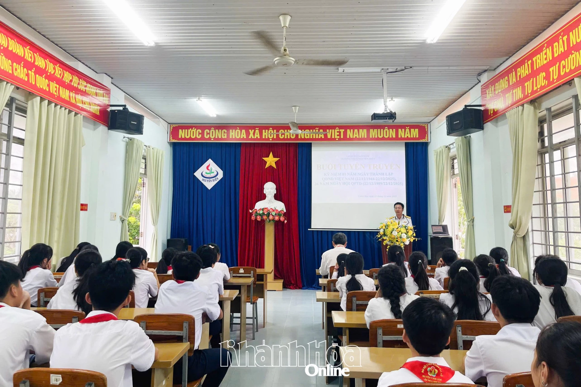 Quang cảnh buổi tuyên truyền.