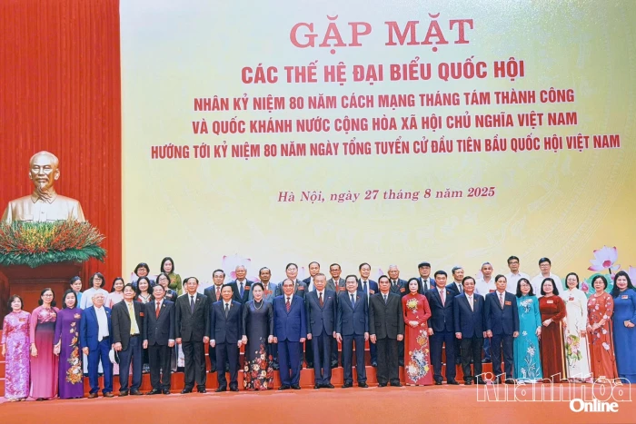 Chào mừng kỷ niệm 80 năm Ngày Tổng tuyển cử đầu tiên bầu Quốc hội Việt Nam (6-1-1946 - 6-1-2026): Đoàn Đại biểu Quốc hội tỉnh Khánh Hòa: Hành trình trách nhiệm và cống hiến