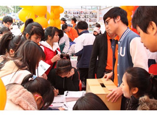 Nhận thức của học sinh về thị trường lao động: Người lớn đã quan tâm?