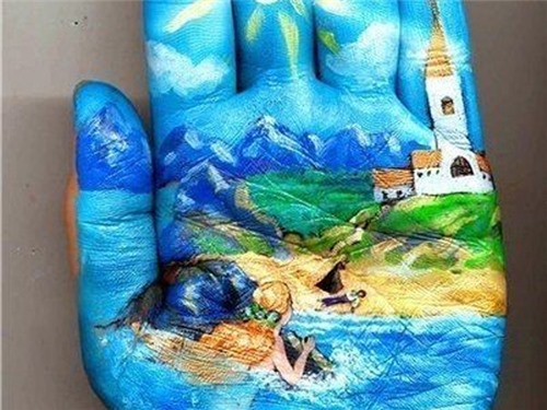 Tác phẩm hội họa trong... lòng bàn tay