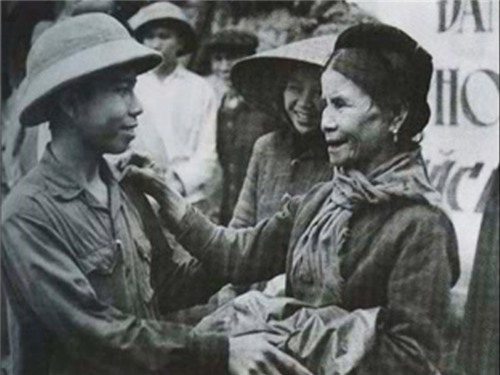 Đất quê ta mênh mông