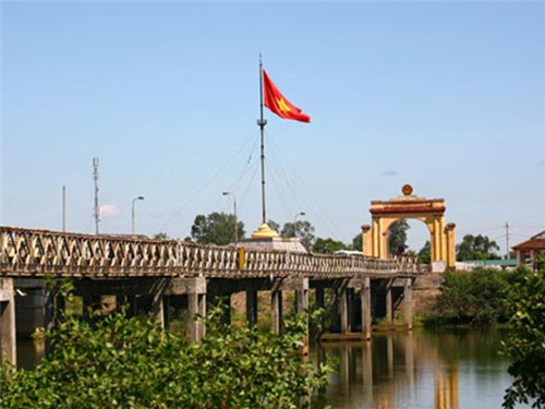 Câu hò bên bờ Hiền Lương