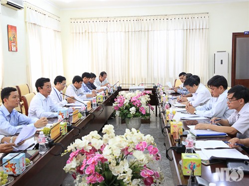 Đồng chí Lưu Xuân Vĩnh, Chủ tịch UBND tỉnh làm việc với  Đoàn công tác Bộ Nông nghiệp và Phát triển nông thôn