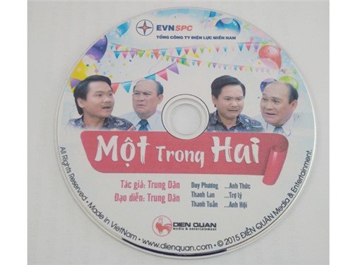 Một trong hai