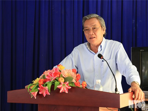 Đồng chí Lê Văn Bình, Phó Chủ tịch UBND tỉnh làm việc với Sở Giáo dục và Đào tạo