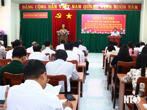 Đẩy mạnh học tập và làm theo Bác, quyết tâm thực hiện thắng lợi các mục tiêu Nghị quyết Đại hội Đảng bộ tỉnh lần thứ XIV