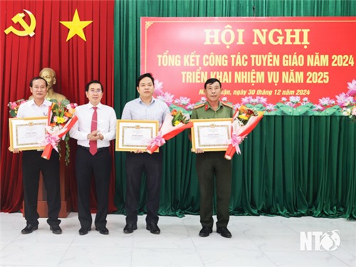 Đẩy mạnh “Học tập và làm theo tư tưởng,  đạo đức, phong cách Hồ Chí Minh” đáp ứng yêu cầu nhiệm vụ cách mạng trong tình hình mới
