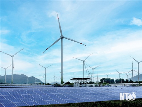 Năng lượng tái tạo - “chìa khóa” phát triển xanh