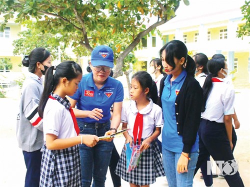 Lan tỏa phong trào “Tuổi trẻ Ninh Thuận học tập và làm theo Bác”