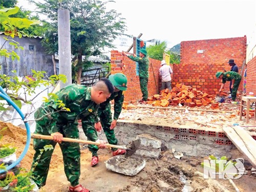 Bộ đội Biên phòng Ninh Thuận tích cực hỗ trợ xóa nhà tạm, nhà dột nát