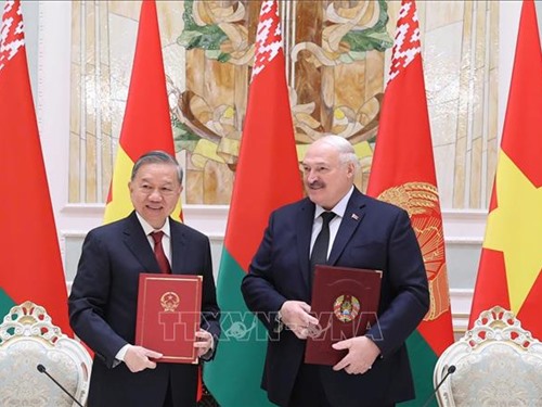Tuyên bố chung về việc thiết lập quan hệ Đối tác Chiến lược giữa Việt Nam và Belarus