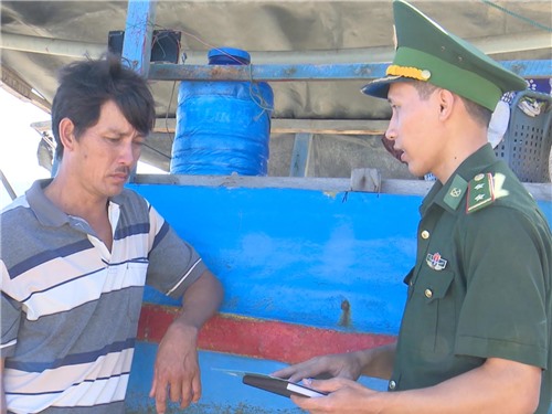 Trung úy Bùi Đình Quyền – Trạm trưởng Trạm kiểm soát biên phong gương mẫu, trách nhiệm